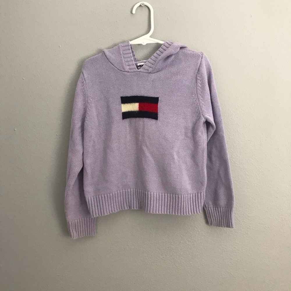 Size: 6 purple Tommy Hilfiger sweater with hood